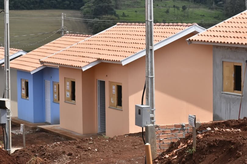 construcao-das-casas-do-programa-familia-paranaense-chega-a-reta-final