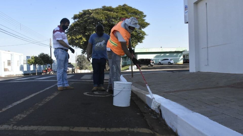 programa-frente-de-trabalho-conclui-sinalizacao-de-transito-em-80-da-cidade