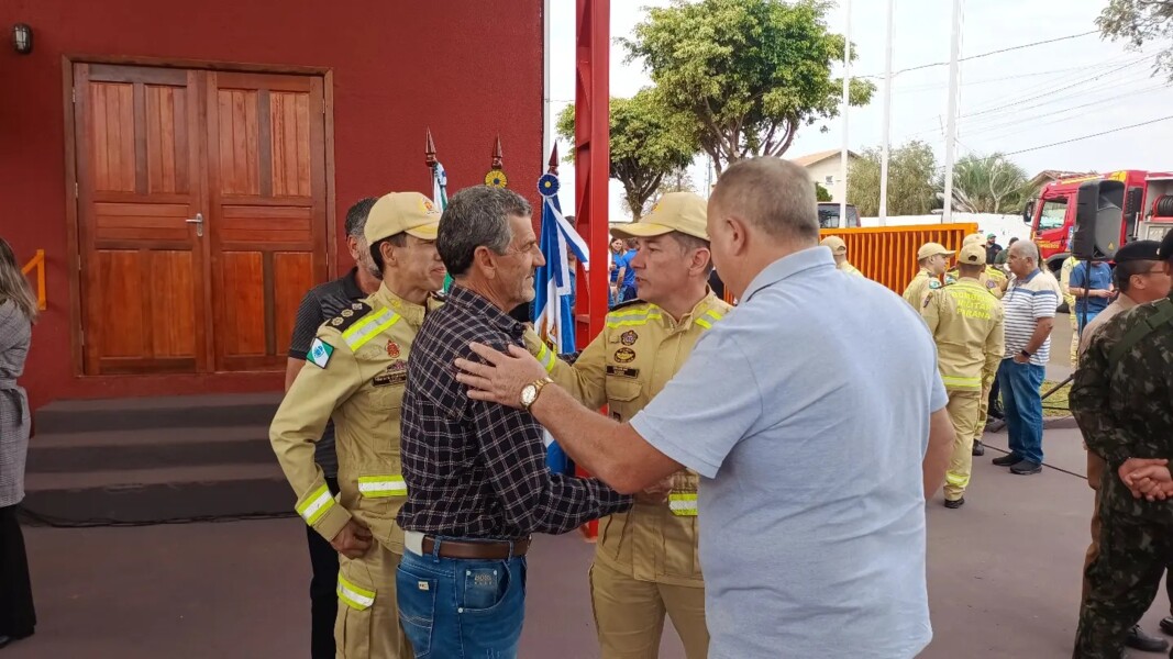 a-prefeitura-de-marilandia-do-sul-prestigiou-a-inauguracao-do-novo-quartel-dos-bombeiros-em-maua-da-serra