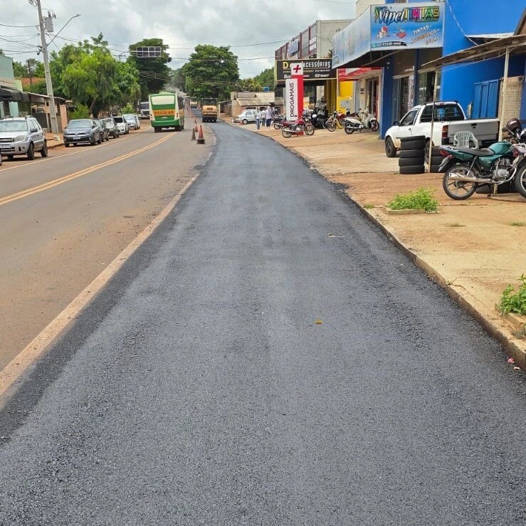 o-trabalho-de-melhoria-da-malha-viaria-em-marilandia-do-sul-atendeu-a-regiao-da-vila-paraiso