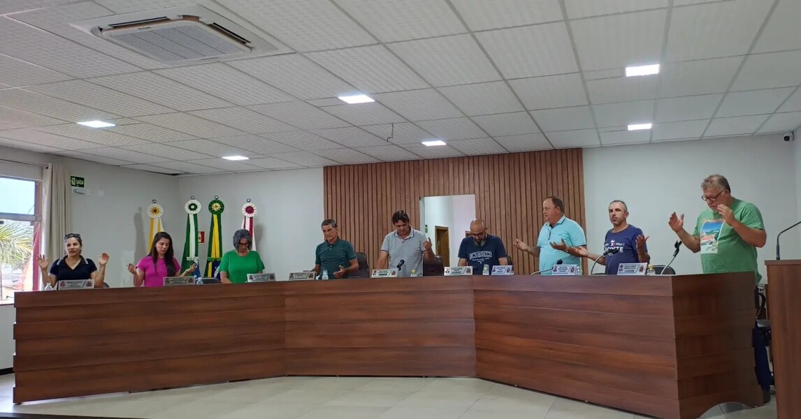 walmir-peres-assume-prefeitura-de-marilandia-do-sul