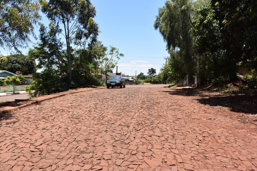 prefeitura-autoriza-inicio-das-obras-para-execucao-de-asfalto-em-mais-dois-bairros