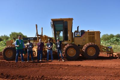 Produtores rurais e funcionários da Prefeitura realizam curso de Motoniveladora 
